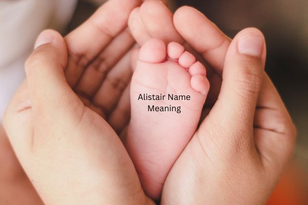 Alistair Name Meaning