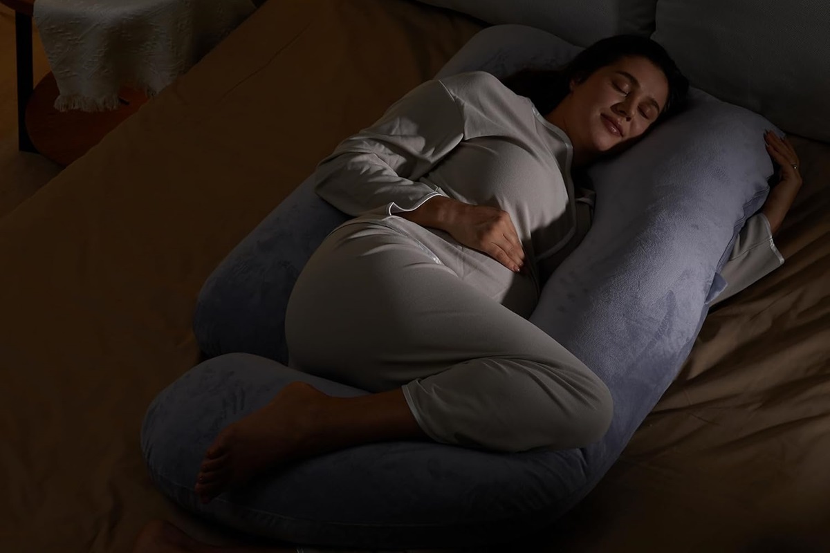 Momcozy Pregnancy Pillow for Expecting Moms